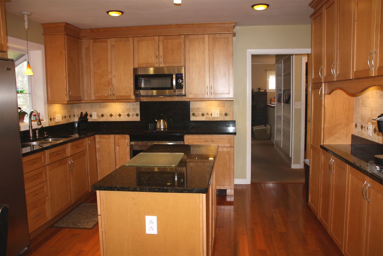 226 Pearl Street Rutland, VT 05701 - Photo 5 of 22