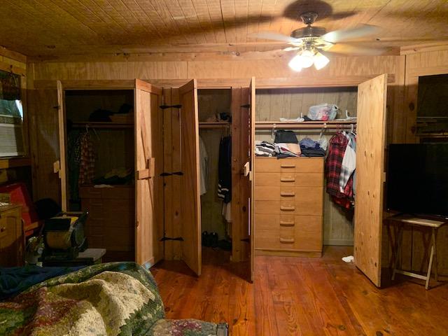 555 North Avery Road Northwest Rome, GA 30165 - Photo 27 of 37 Wall of closets