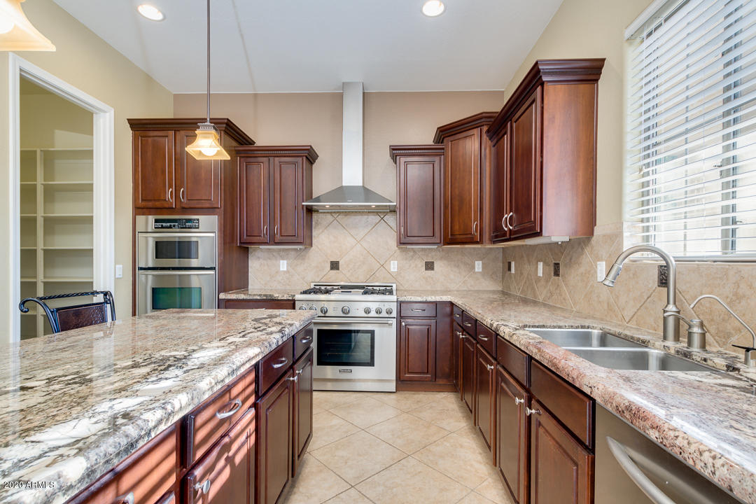 6194 South Rochester Drive Gilbert, AZ 85298 - Photo 13 of 33 20-Rochester