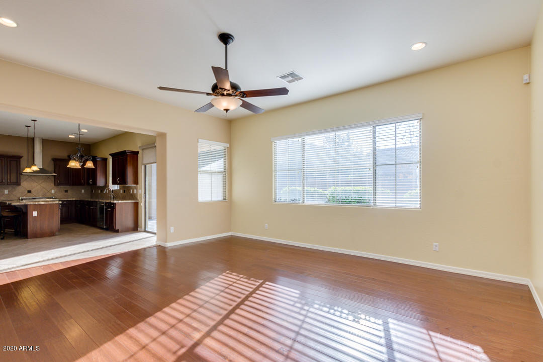 6194 South Rochester Drive Gilbert, AZ 85298 - Photo 7 of 33 10-Rochester