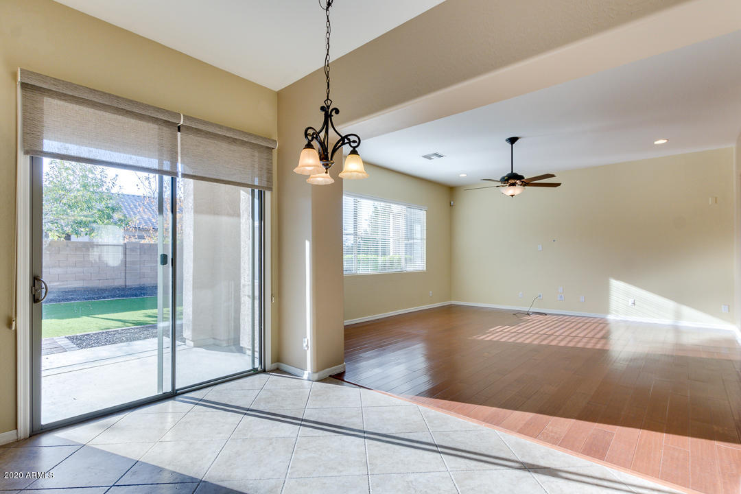 6194 South Rochester Drive Gilbert, AZ 85298 - Photo 10 of 33 14-Rochester