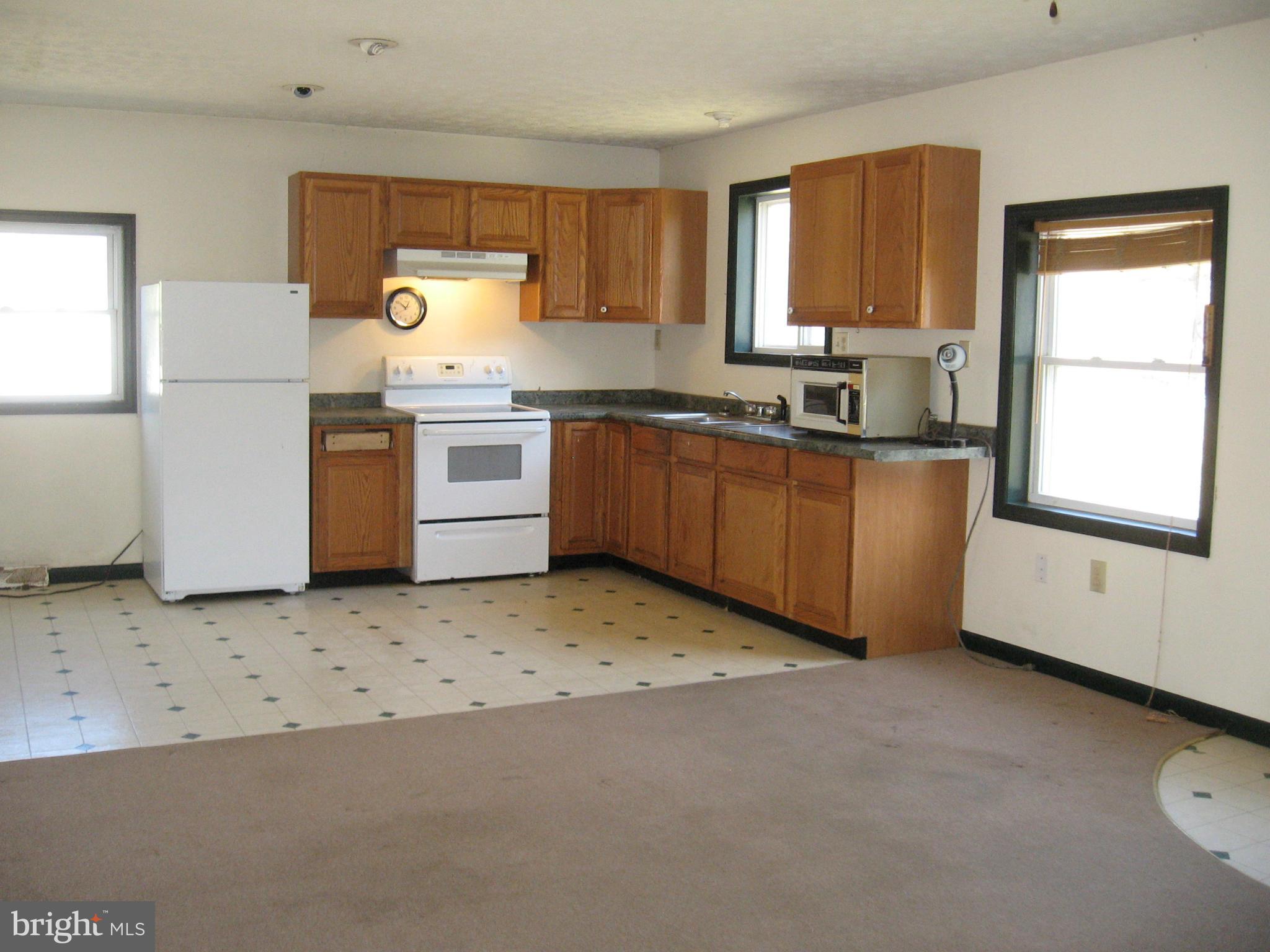 944 Mountain Run Road Berkeley Springs, WV 25411 - Photo 11 of 26 Kitchen