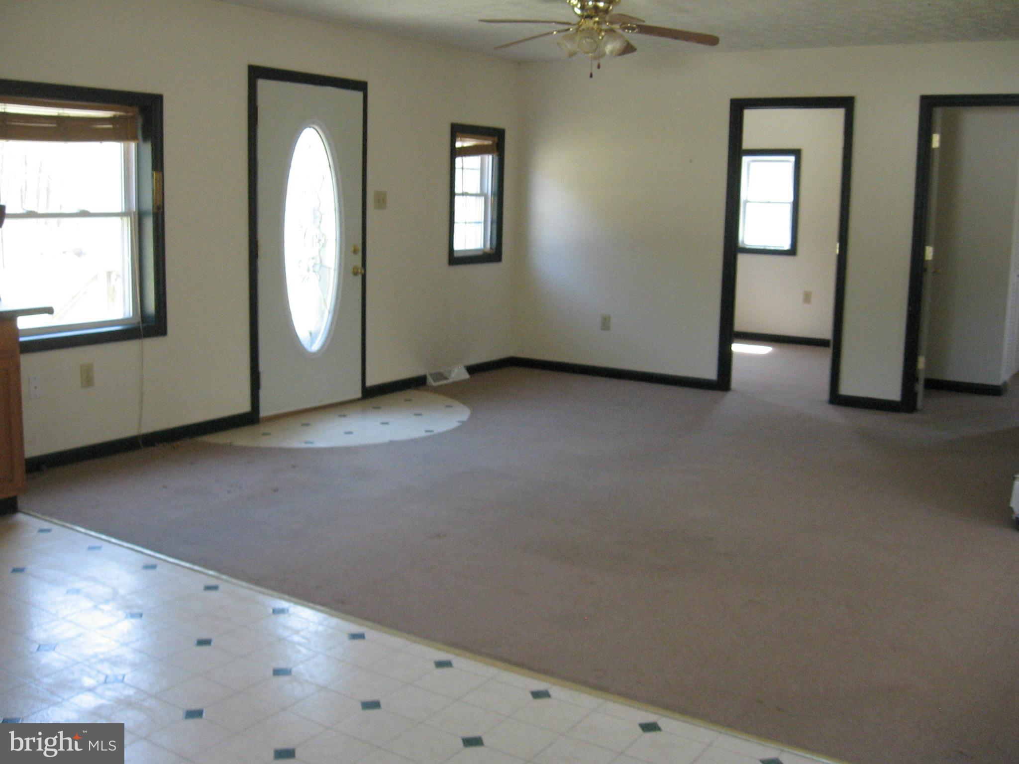 944 Mountain Run Road Berkeley Springs, WV 25411 - Photo 9 of 26 Living Room