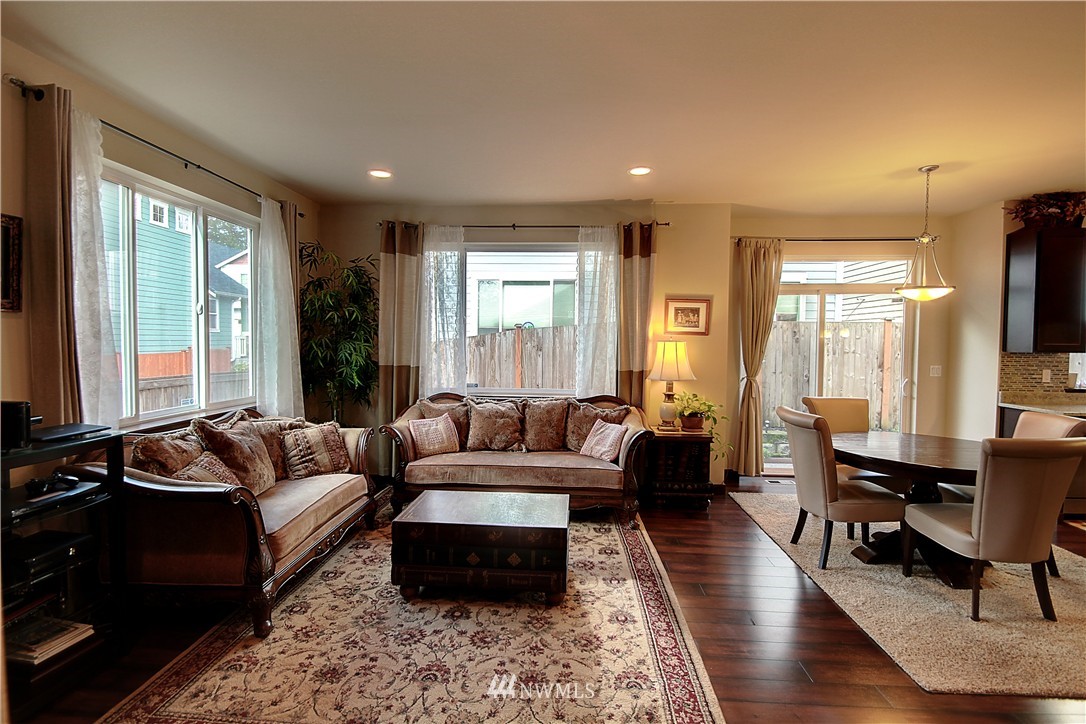 321 203rd Place Southeast Bothell, WA 98012 - Photo 3 of 17
