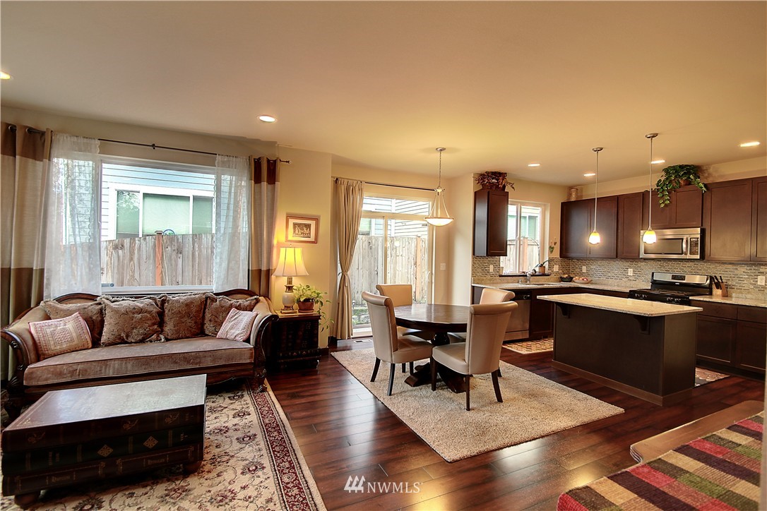 321 203rd Place Southeast Bothell, WA 98012 - Photo 4 of 17