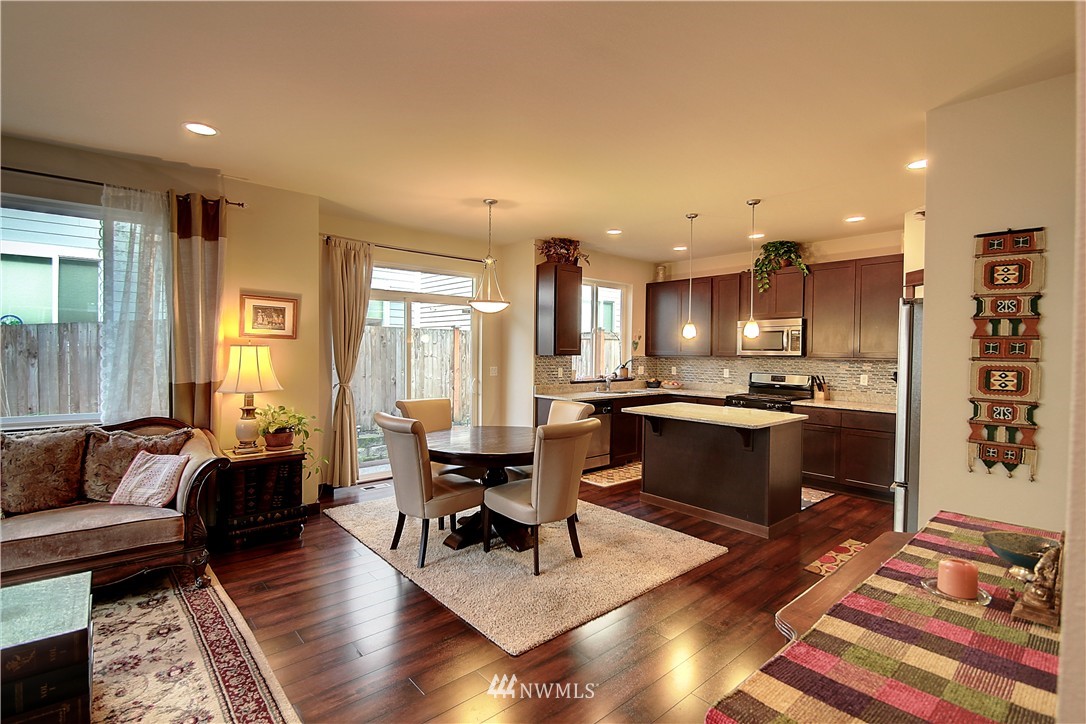 321 203rd Place Southeast Bothell, WA 98012 - Photo 5 of 17