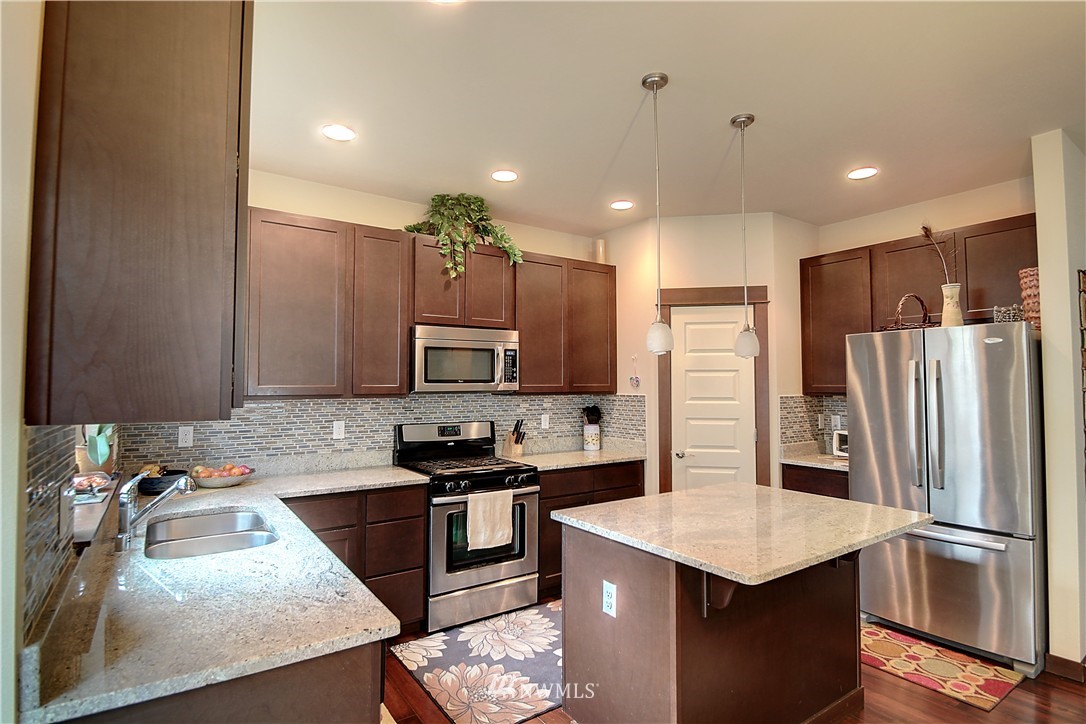 321 203rd Place Southeast Bothell, WA 98012 - Photo 7 of 17