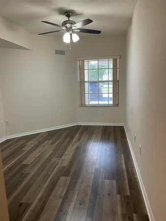 $1,650 | 549 Southeast Prescott Place, Stuart, FL 34994