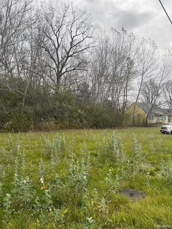 $19,900 | 2105 Williamson Road, Saginaw, MI 48601