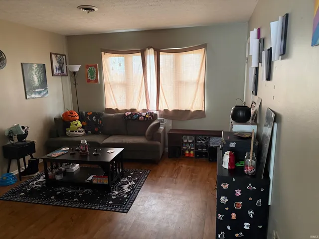 $299,900 | 2101 27th Street, Bedford, IN 47421