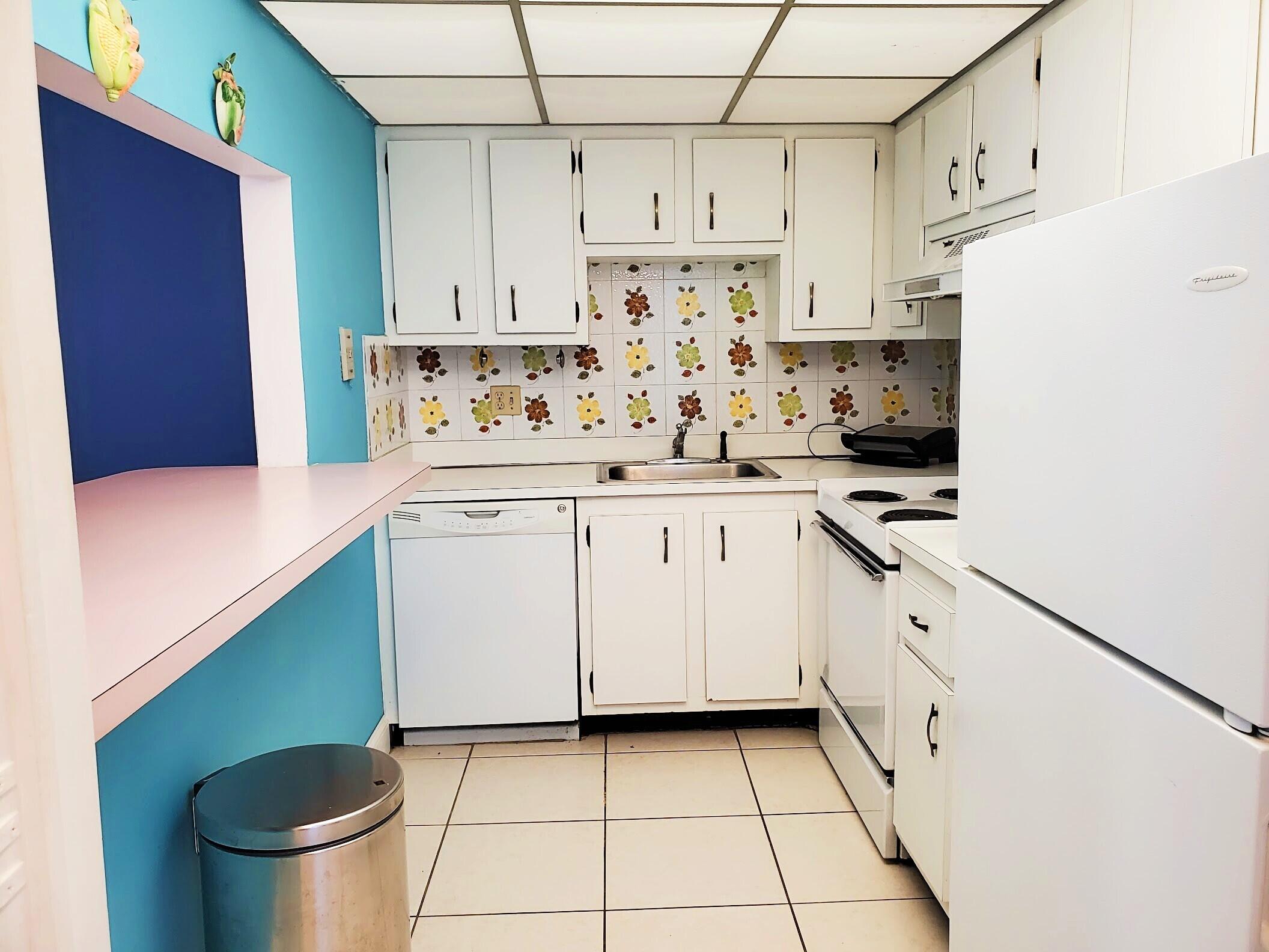 4156 Inverrary Drive, Unit 305 Lauderhill, FL 33319 - Photo 4 of 13 20210726_181309 (1)