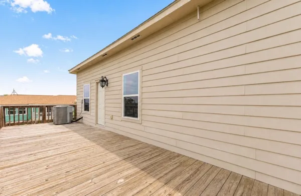$299,000 | 167 Garth Street, Freeport, TX 77541