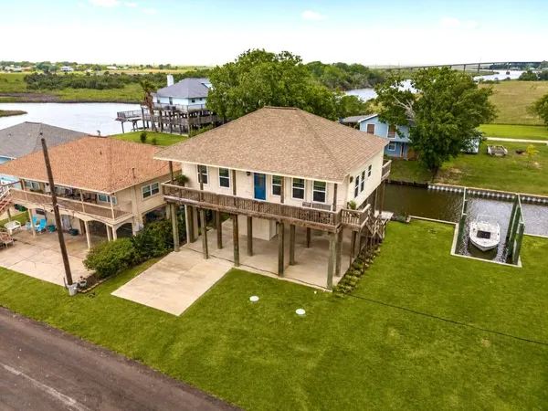 $299,000 | 167 Garth Street, Freeport, TX 77541
