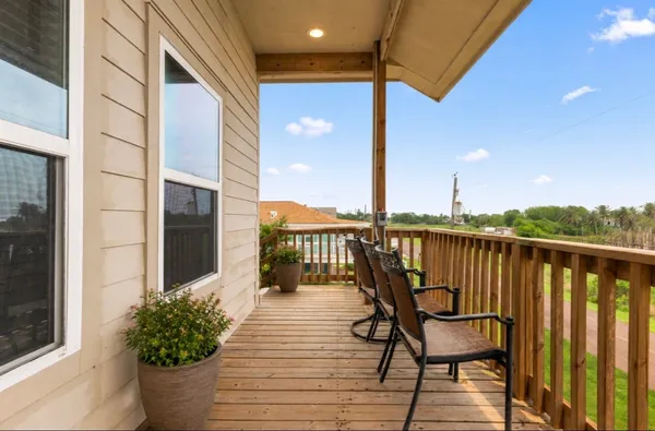 $299,000 | 167 Garth Street, Freeport, TX 77541