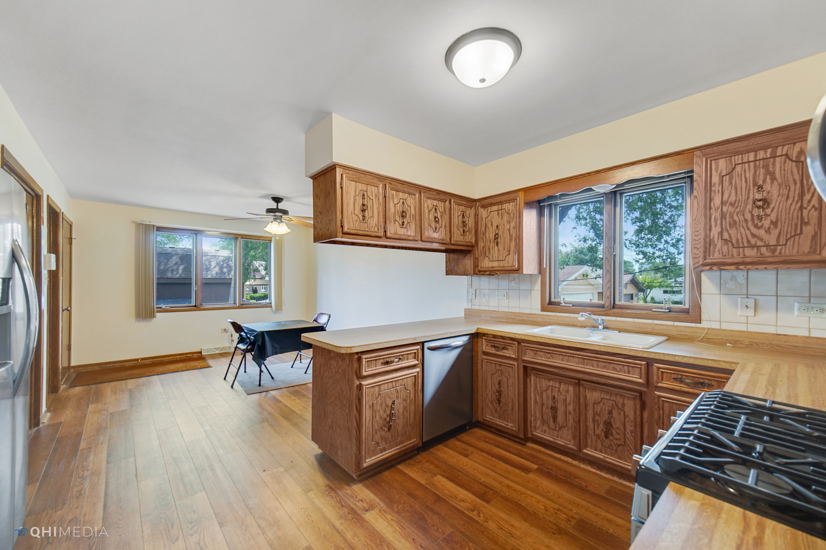 6131 107th Street Chicago Ridge, IL 60415 - Photo 3 of 23