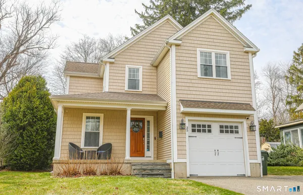 $475,000 | 35 Walnut Street, Newington, CT 06111