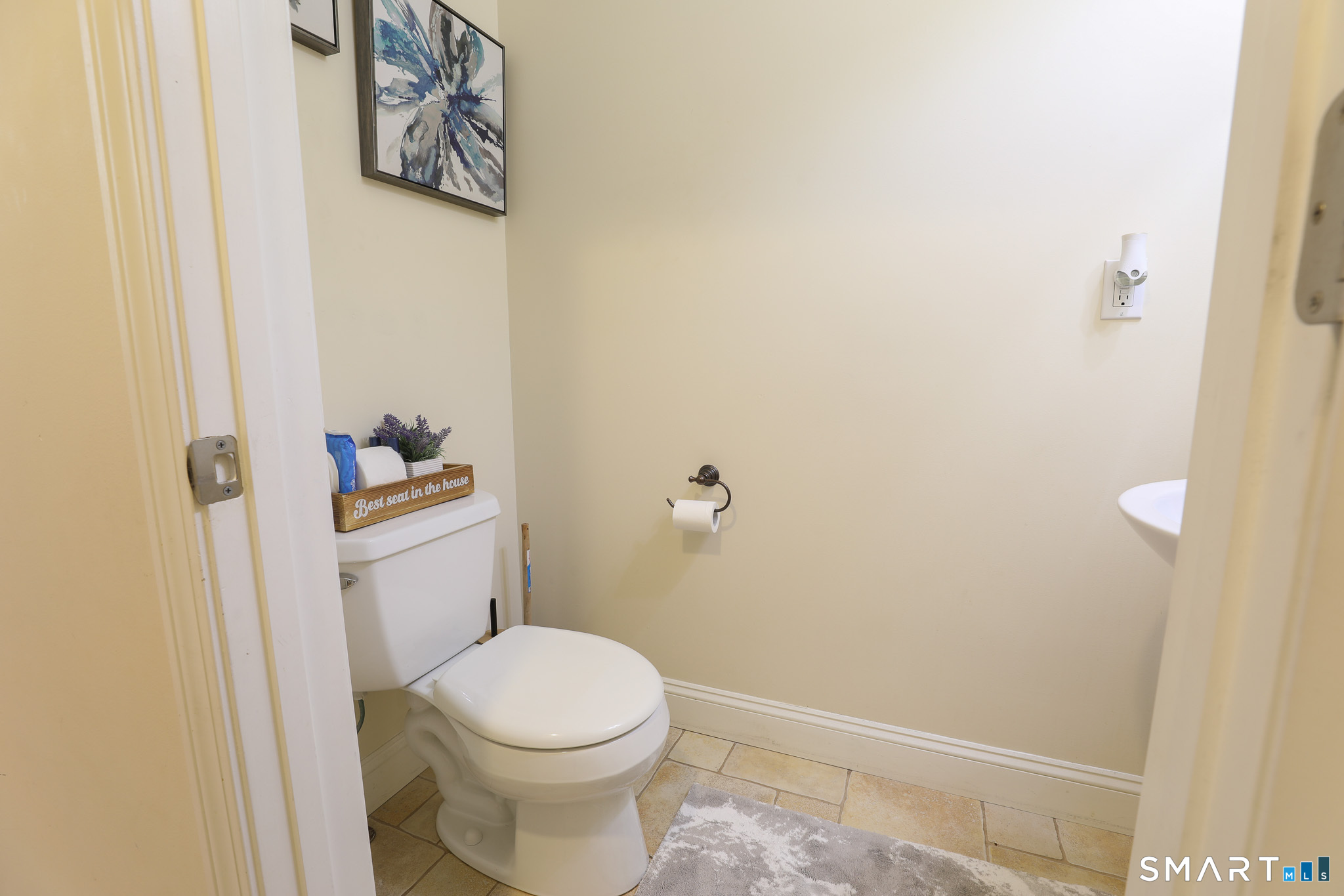 35 Walnut Street Newington, CT 06111 - Photo 16 of 30