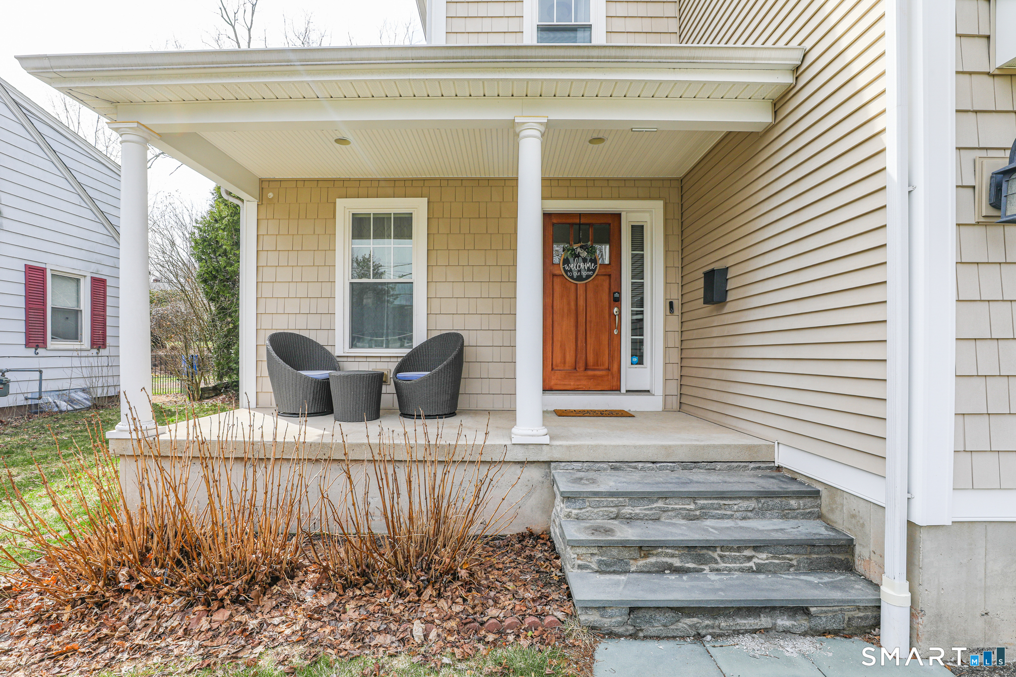 35 Walnut Street Newington, CT 06111 - Photo 3 of 30