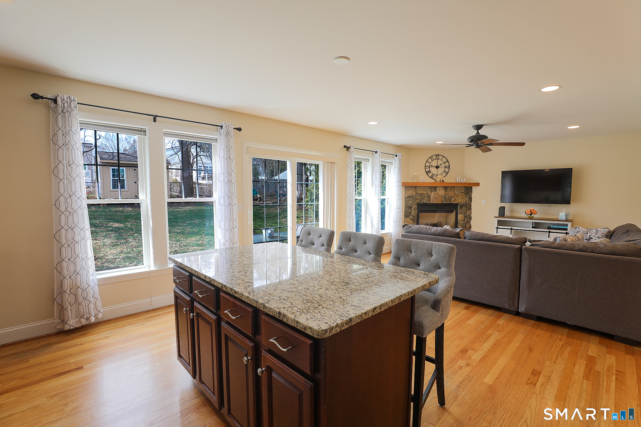 35 Walnut Street Newington, CT 06111 - Photo 8 of 30