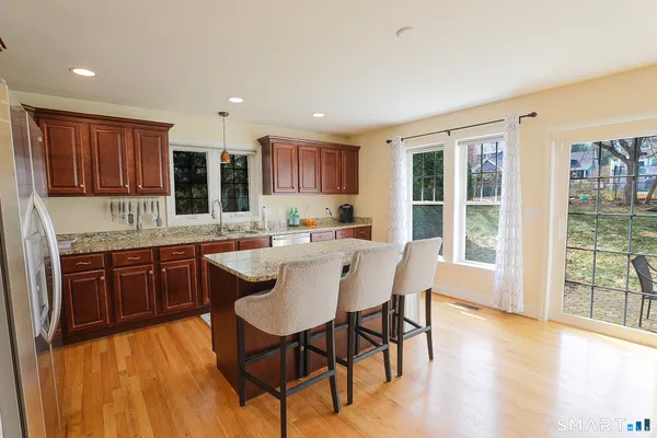 $475,000 | 35 Walnut Street, Newington, CT 06111