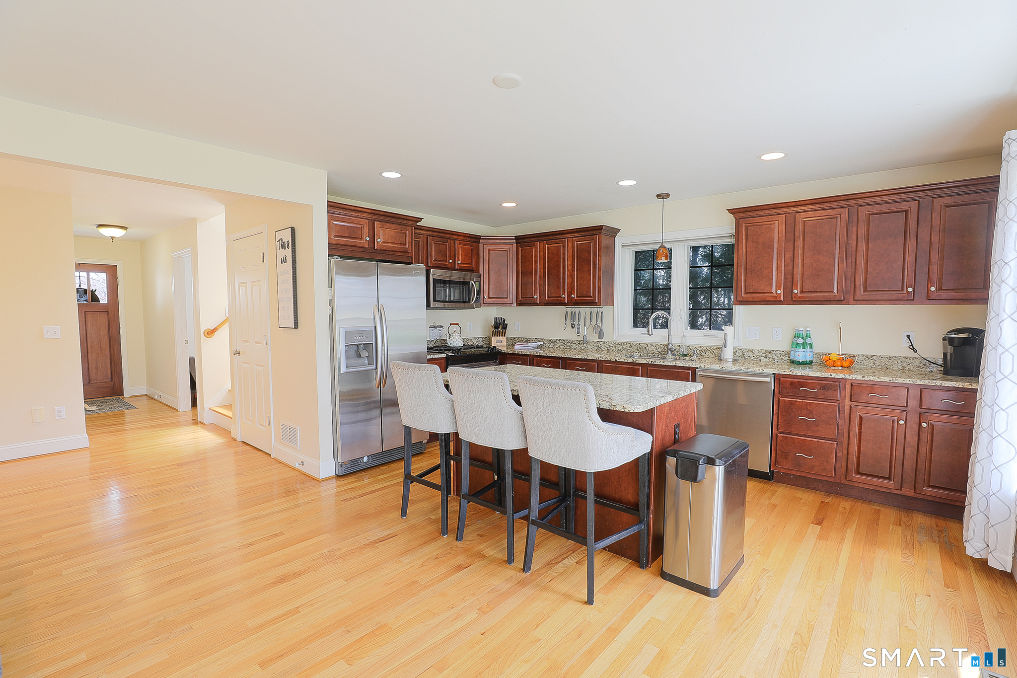 35 Walnut Street Newington, CT 06111 - Photo 10 of 30