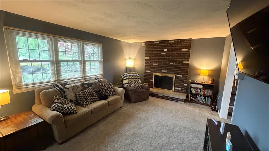 101 Kemar Drive Butler, PA 16002 - Photo 4 of 32