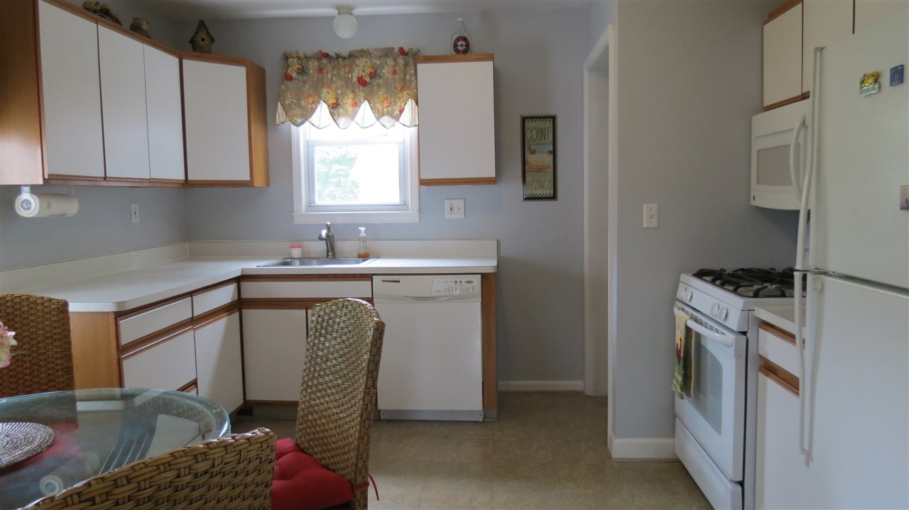 8570 Messmore Road Utica, MI 48317 - Photo 10 of 30 Kitchen