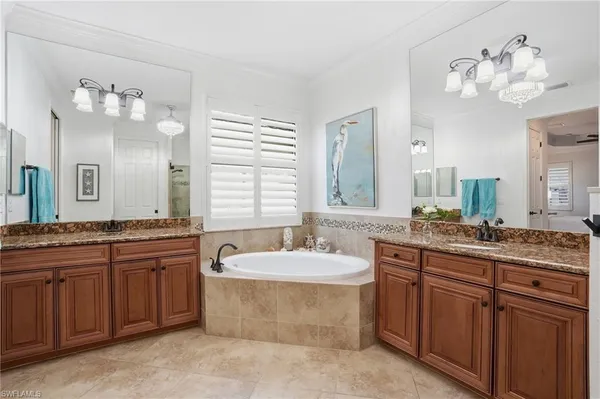 $895,000 | 3022 Aviamar Circle, Naples, FL 34114