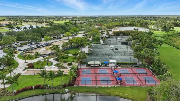 $895,000 | 3022 Aviamar Circle, Naples, FL 34114