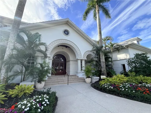 $895,000 | 3022 Aviamar Circle, Naples, FL 34114