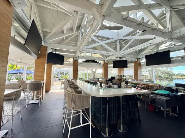 $895,000 | 3022 Aviamar Circle, Naples, FL 34114