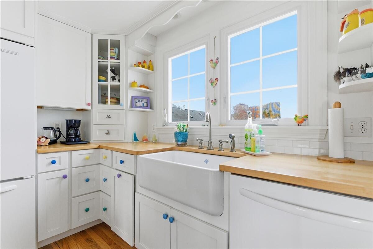 15 Grover Road Cape Elizabeth, ME 04107 - Photo 12 of 60 12 07