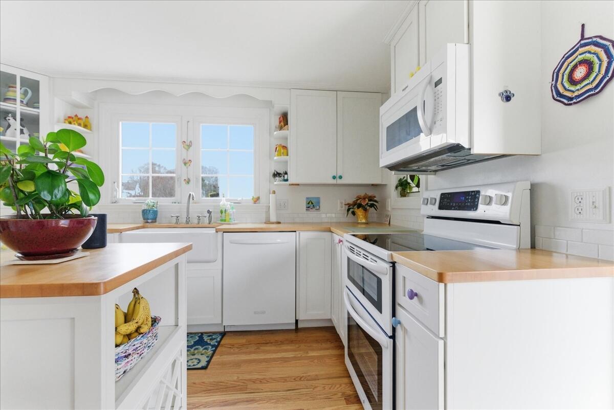 15 Grover Road Cape Elizabeth, ME 04107 - Photo 15 of 60 15 11