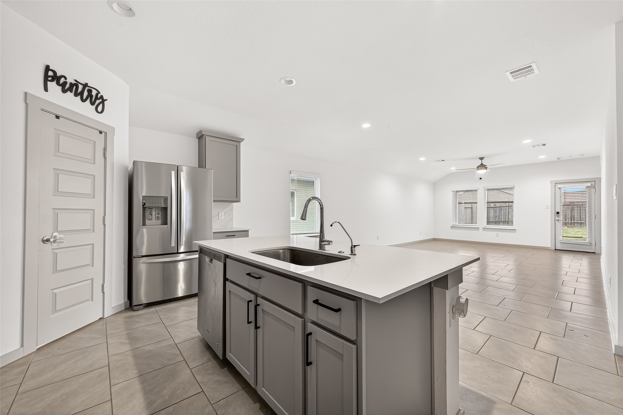 7518 Ramsgate Cliff Lane Richmond, TX 77407 - Photo 8 of 27