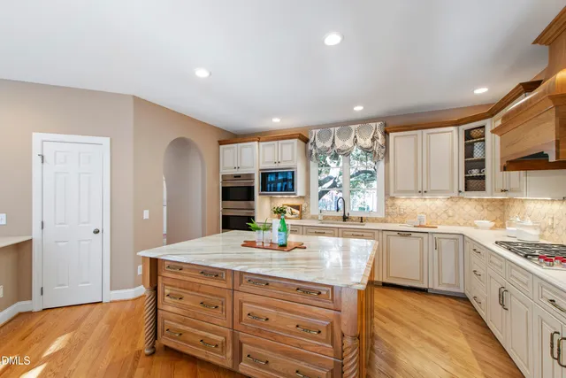 $1,495,000 | 108 Chimeneas Place, Chapel Hill, NC 27517