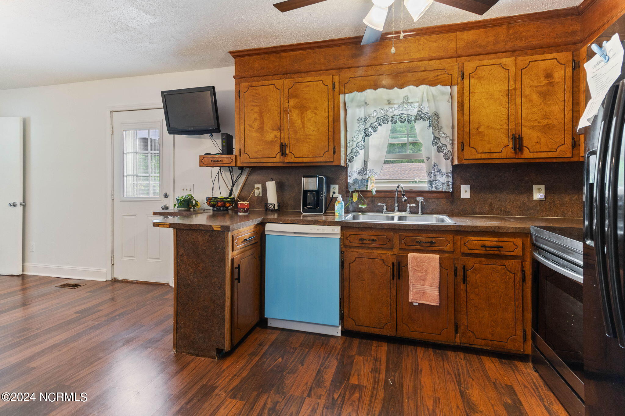 3830 Norris Store Road Ayden, NC 28513 - Photo 14 of 34 9-web-or-mls-IMG_0633RE