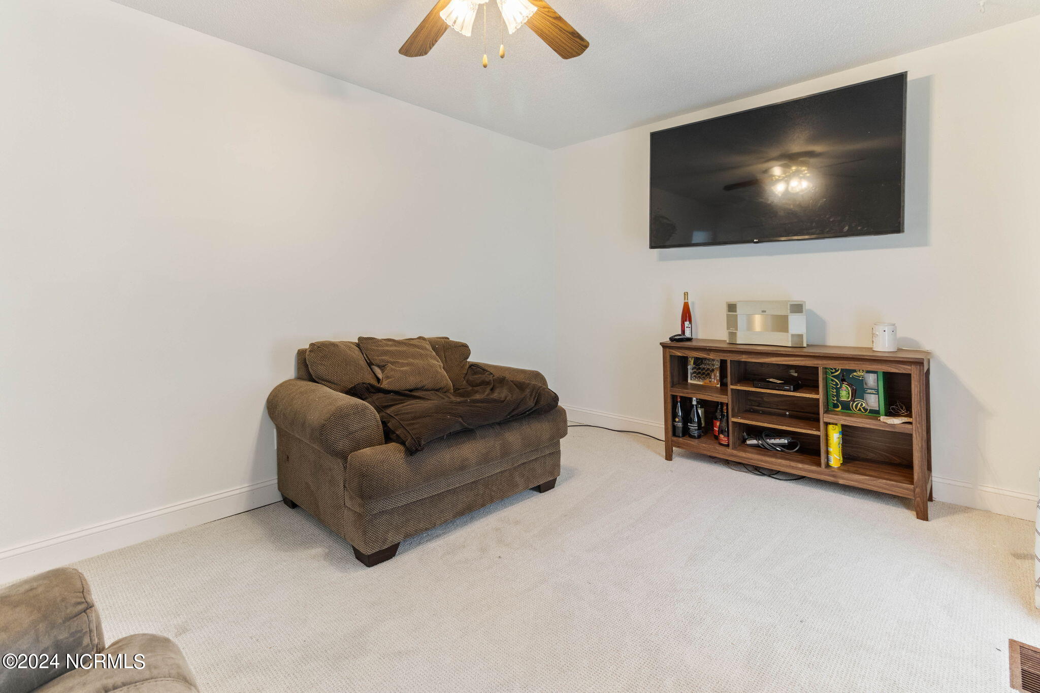 3830 Norris Store Road Ayden, NC 28513 - Photo 26 of 34 21-web-or-mls-IMG_0657RE