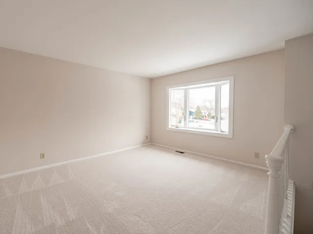 $354,900 | 1200 Nippert Drive, Streamwood, IL 60107