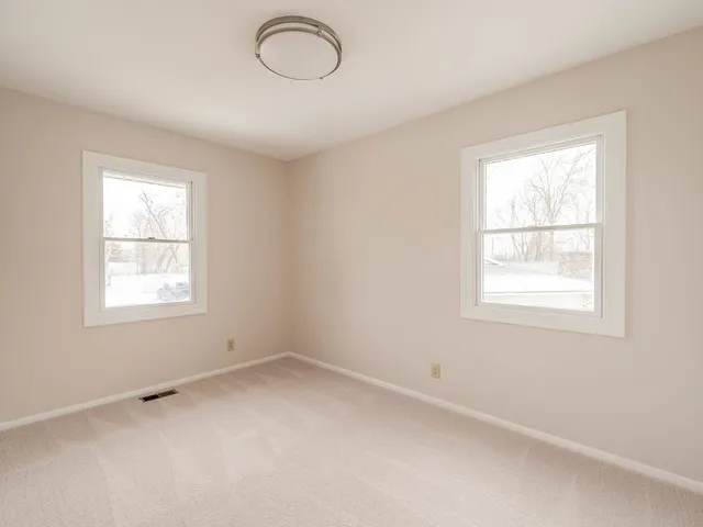 $354,900 | 1200 Nippert Drive, Streamwood, IL 60107