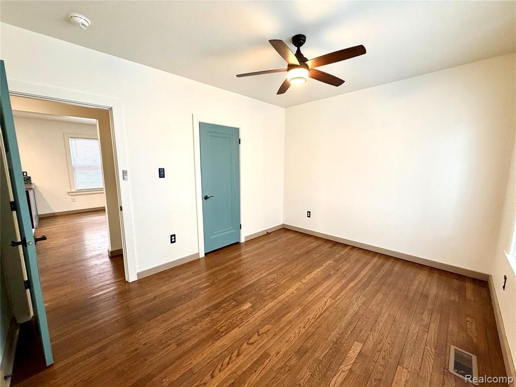 2045 Calvert Avenue Detroit, MI 48206 - Photo 24 of 41