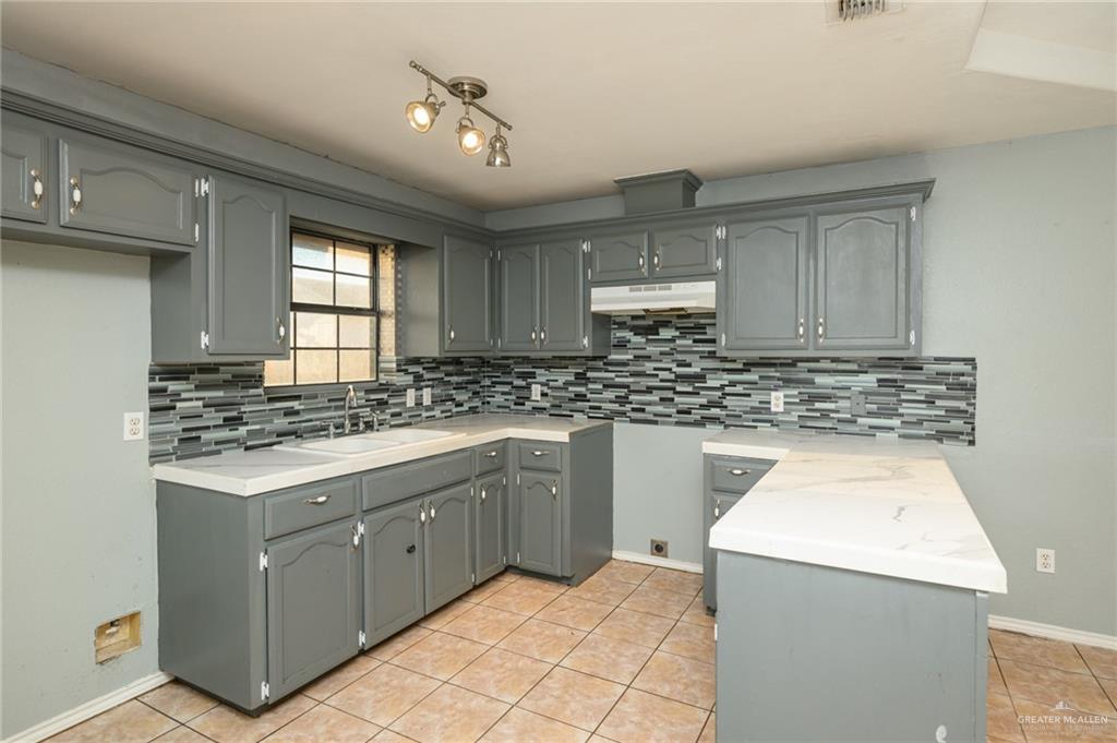 913 Noelia Street Elsa, TX 78538 - Photo 14 of 20