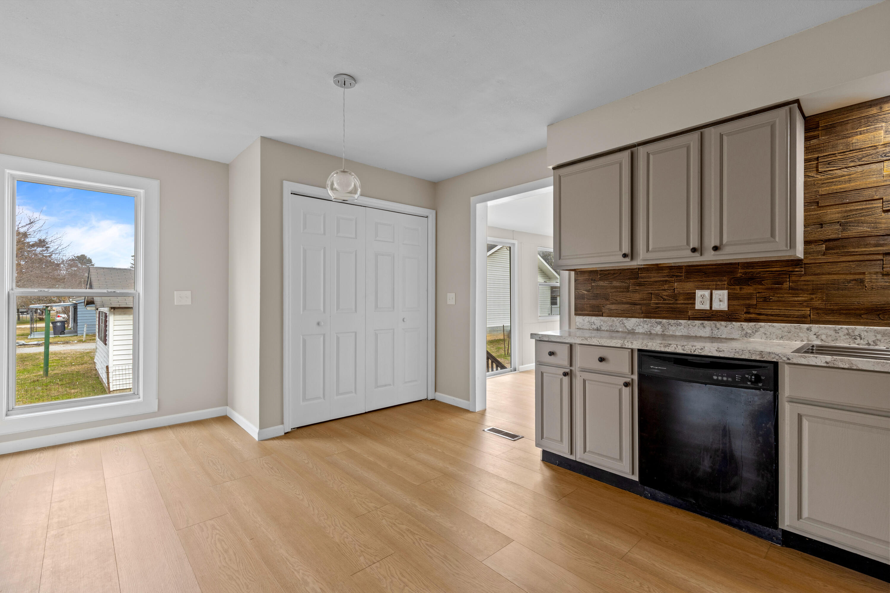 1114 McBrien Road Chattanooga, TN 37412 - Photo 13 of 46 McBrien-7