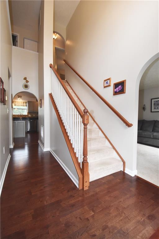 505 Walnut Drive McKees Rocks, PA 15136 - Photo 2 of 25 Gallery Image 2