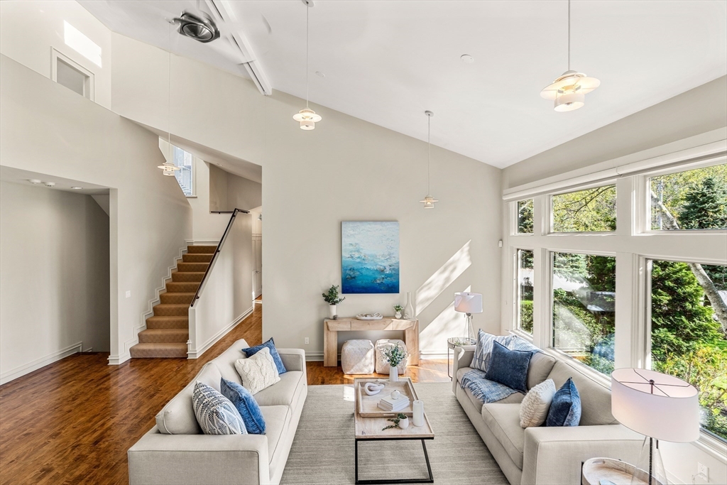 55 Stony Brook Road Marblehead, MA 01945 - Photo 4 of 41