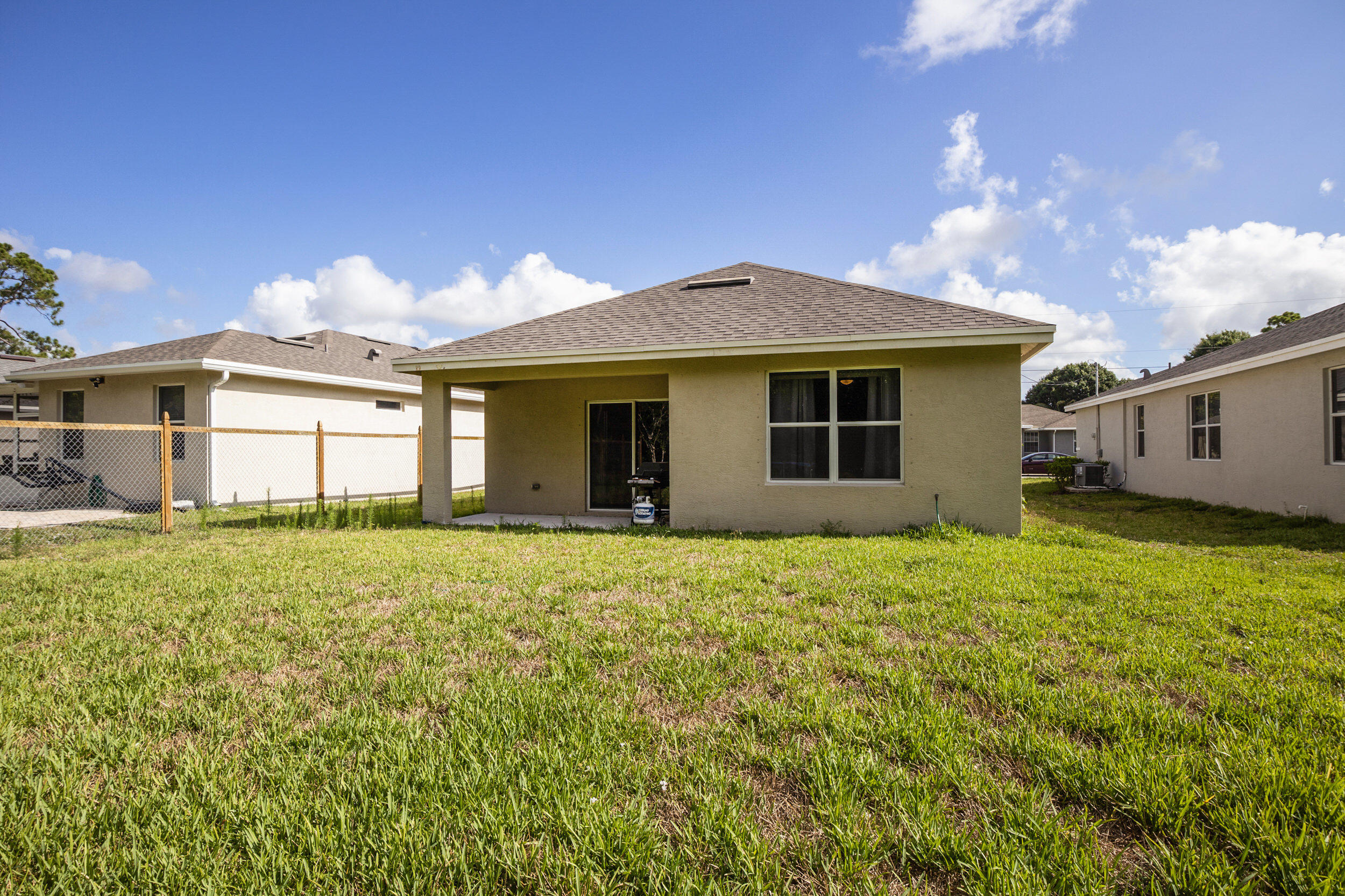6830 Mitchell Street Jupiter, FL 33458 - Photo 21 of 22 BACKYARD