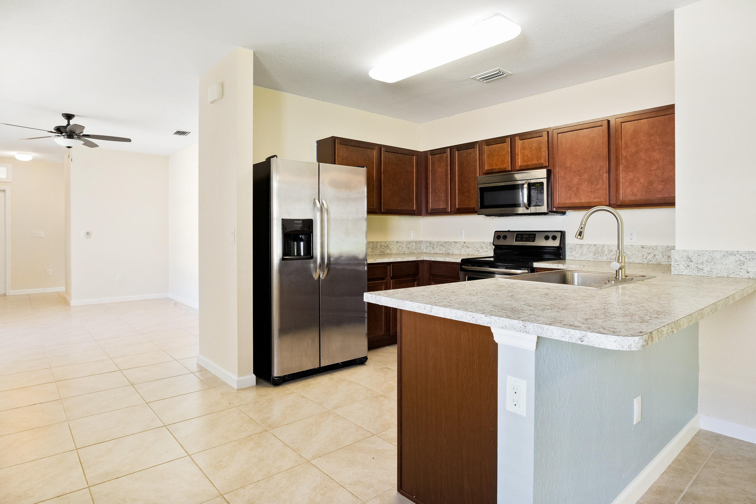 6830 Mitchell Street Jupiter, FL 33458 - Photo 8 of 22 KITCHEN