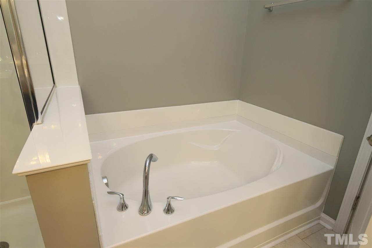 4622 Springerly Lane Raleigh, NC 27612 - Photo 19 of 29
