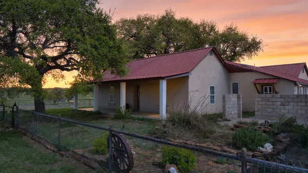 $799,000 | 247 Cow Trail Road, Mason, TX 76856