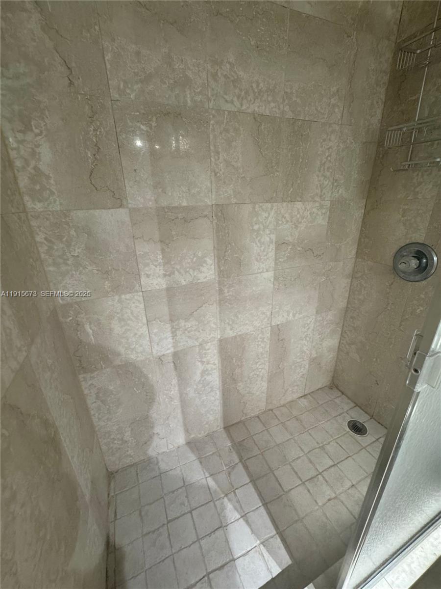 7000 Crown Gate Court, Unit 7000 Miami Lakes, FL 33014 - Photo 19 of 25