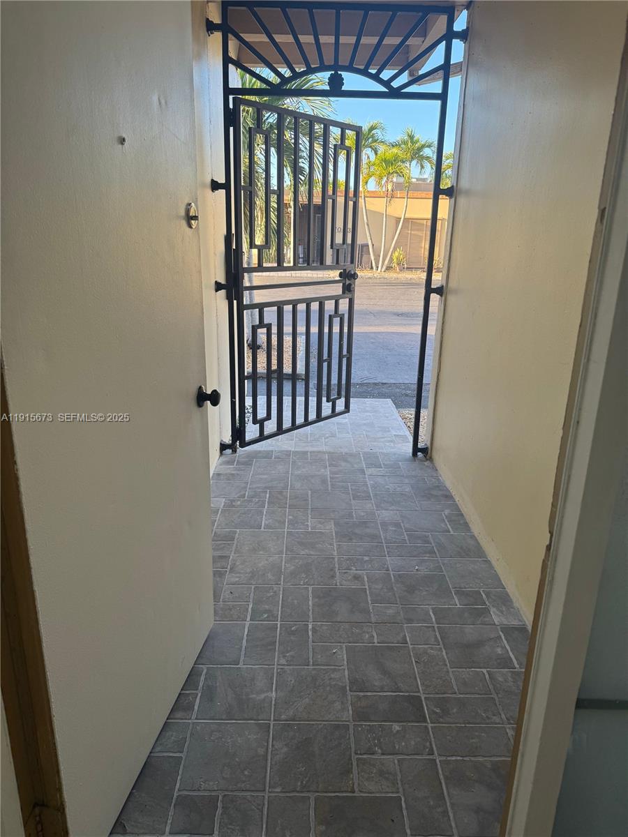 7000 Crown Gate Court, Unit 7000 Miami Lakes, FL 33014 - Photo 6 of 25